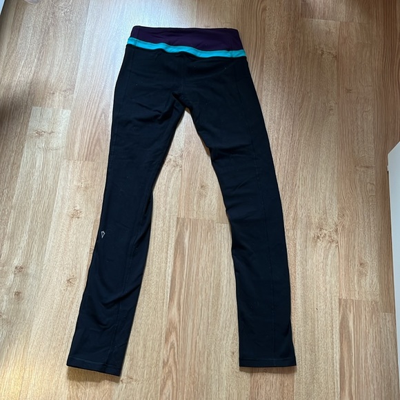 Reversible ivivva leggings size women’s XS - Picture 2 of 4